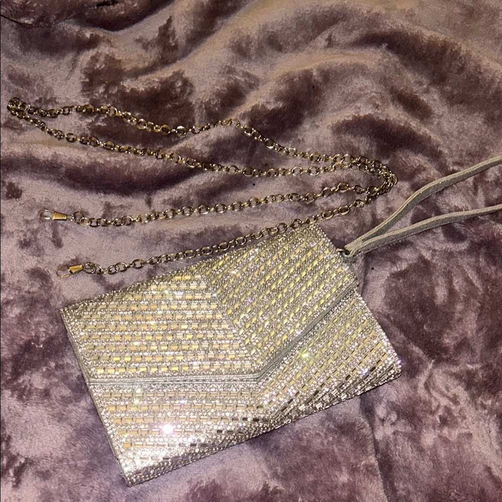 Windsor Silver Glamorous Clutch